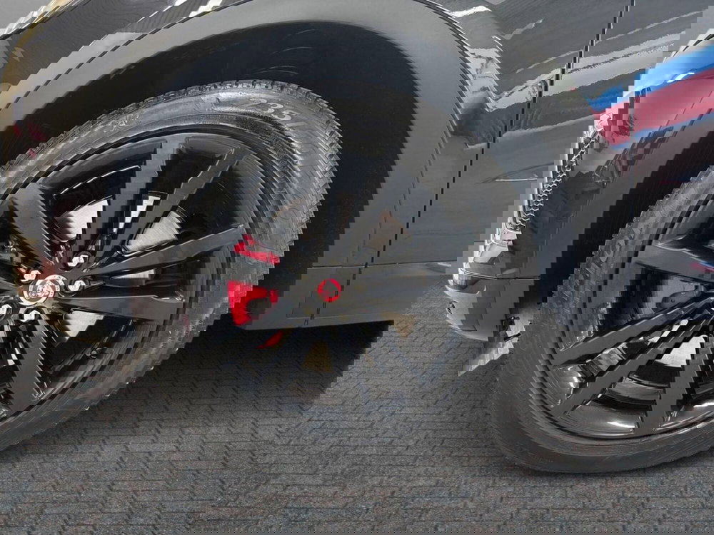 Jaguar E-Pace usata a Torino (11)