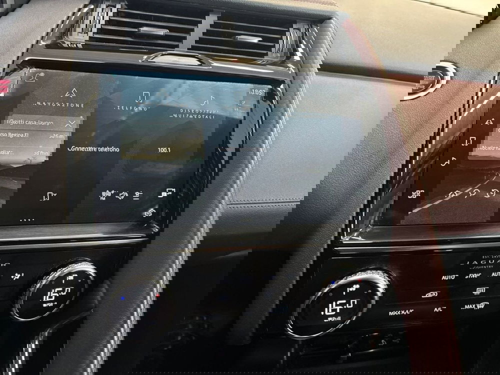 Jaguar E-Pace usata a Torino (15)