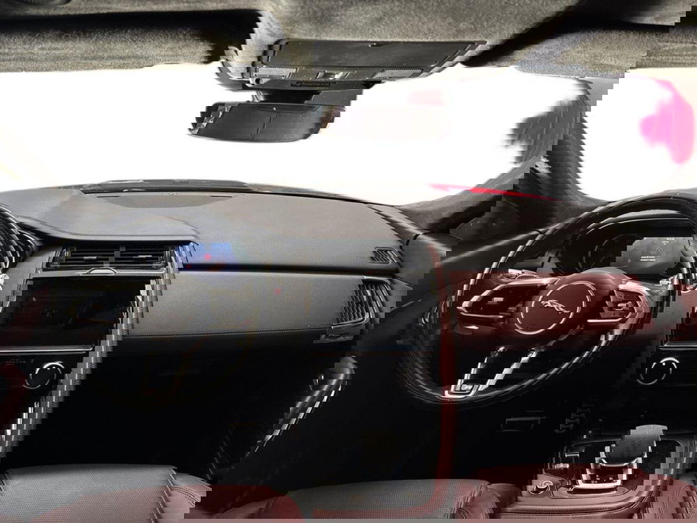 Jaguar E-Pace usata a Torino (8)