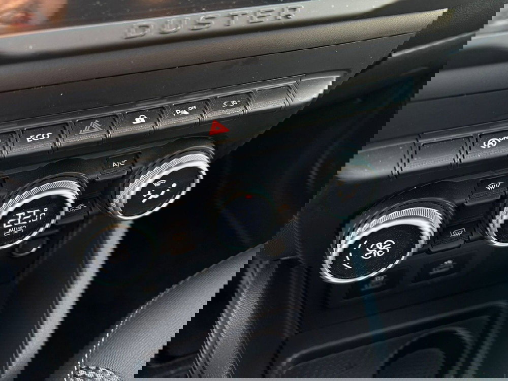 Dacia Duster usata a Vercelli (17)