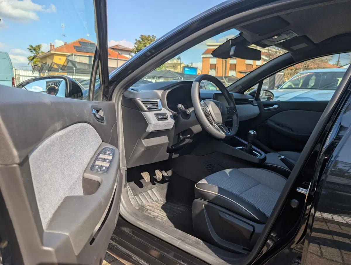 Renault Clio usata a Pavia (9)