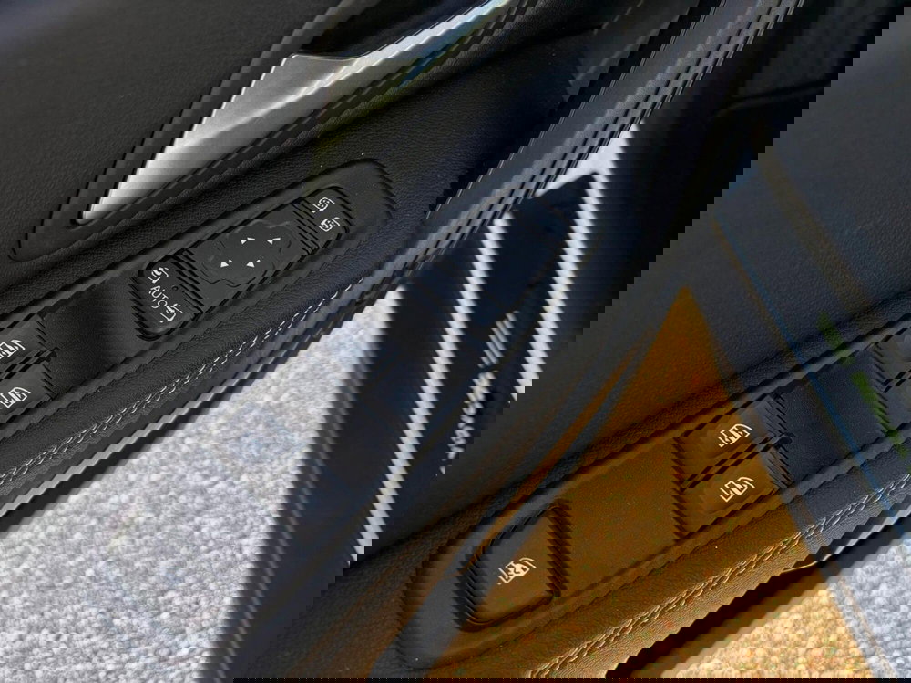 Dacia Duster usata a Vercelli (12)