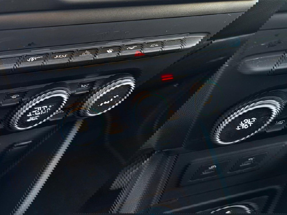 Dacia Duster usata a Vercelli (16)