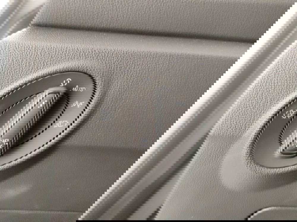 Volkswagen T-Roc usata a Napoli (11)