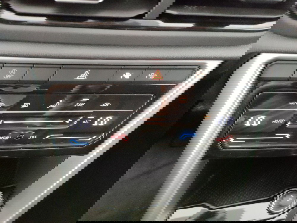 Volkswagen T-Roc usata a Napoli (16)