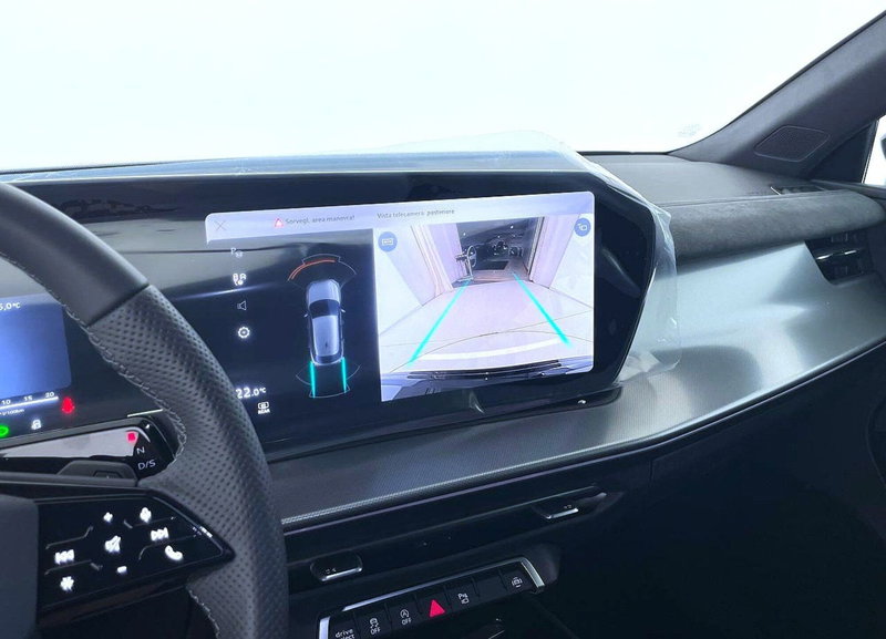 Audi Q3 Sportback nuova a Perugia (14)