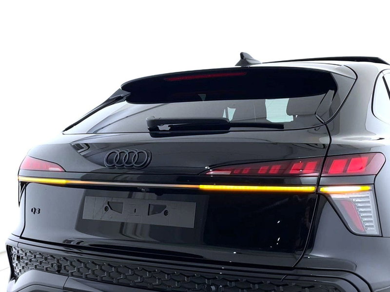 Audi Q3 Sportback nuova a Perugia (7)