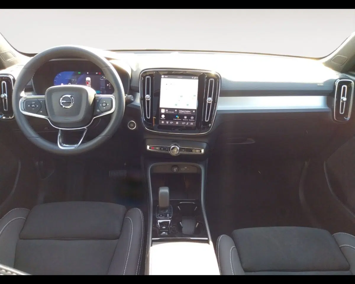 Volvo XC40 nuova a Ravenna (11)