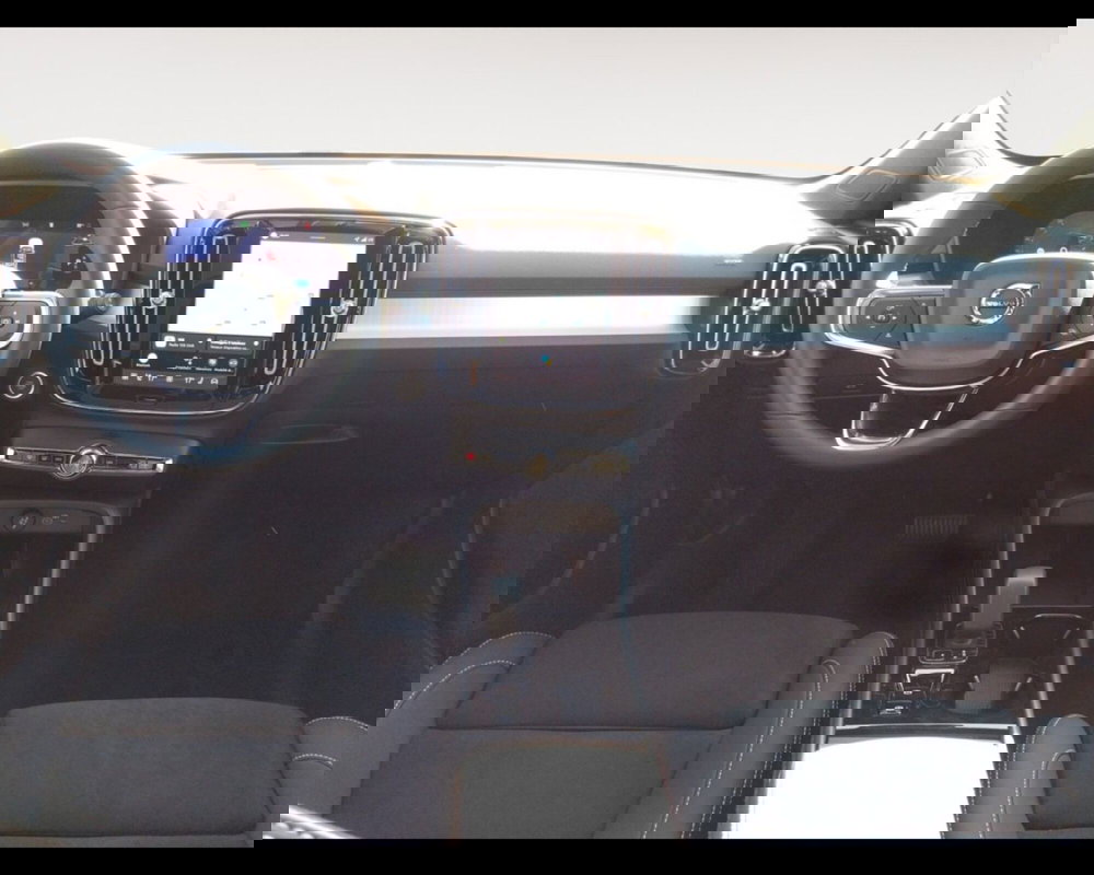 Volvo XC40 nuova a Ravenna (11)