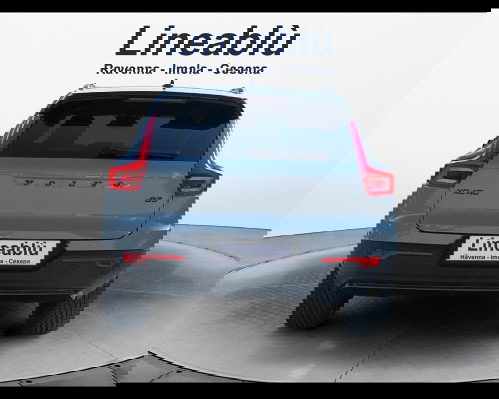 Volvo XC40 nuova a Ravenna (4)