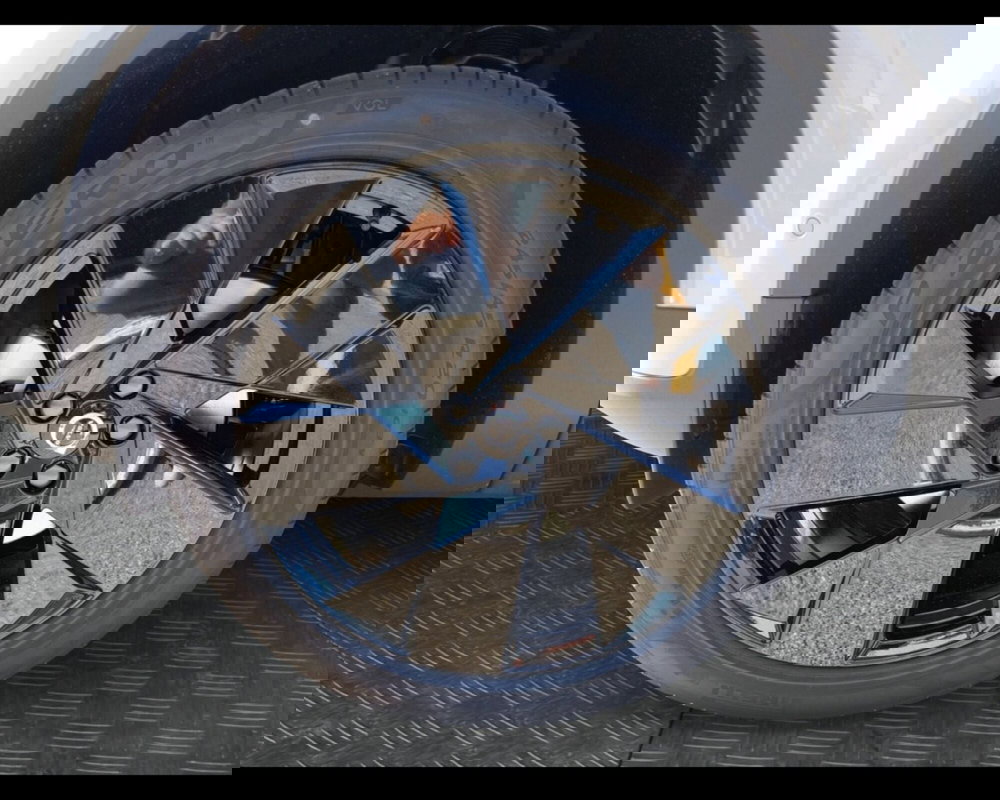 Volvo XC40 nuova a Ravenna (9)