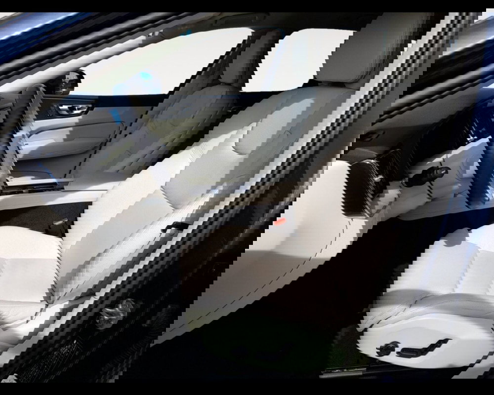 Volvo XC60 usata a Ravenna (9)