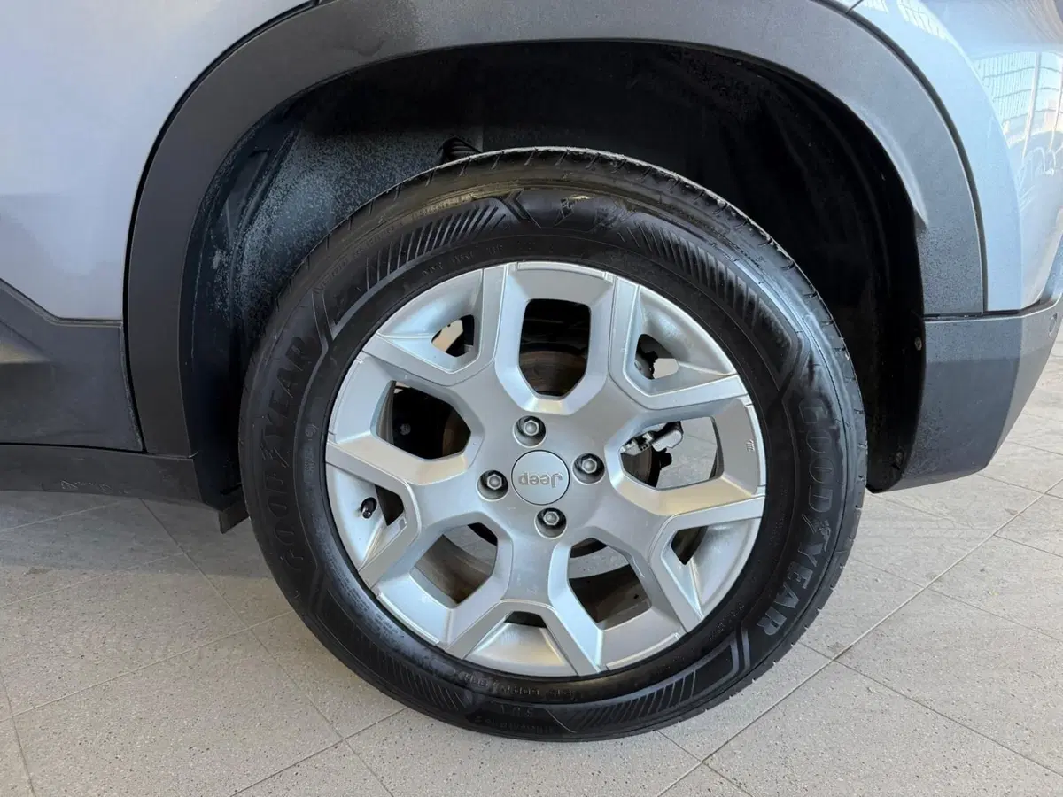 Jeep Avenger usata a Monza e Brianza (19)