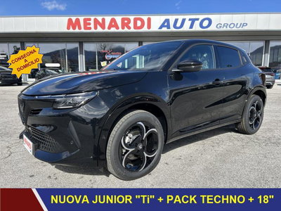 Alfa Romeo Junior elettrica Ti 156cv nuova a Bernezzo