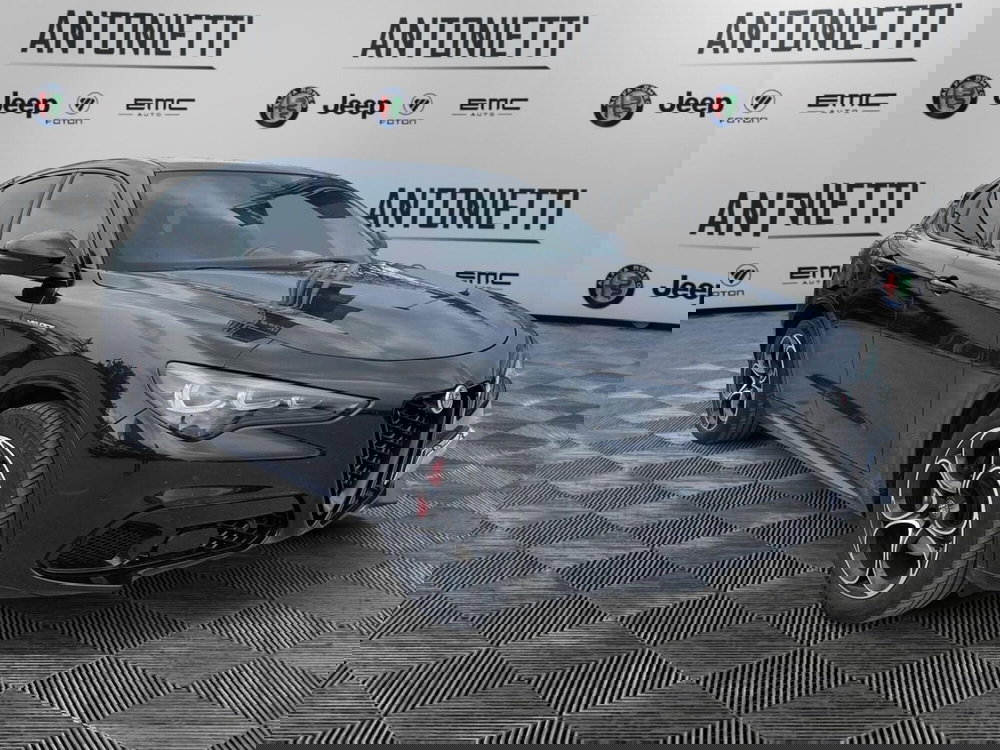 Alfa Romeo Stelvio usata a Ancona (3)