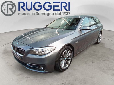 BMW Serie 5 Touring 520d  Luxury del 2017 usata a Rimini