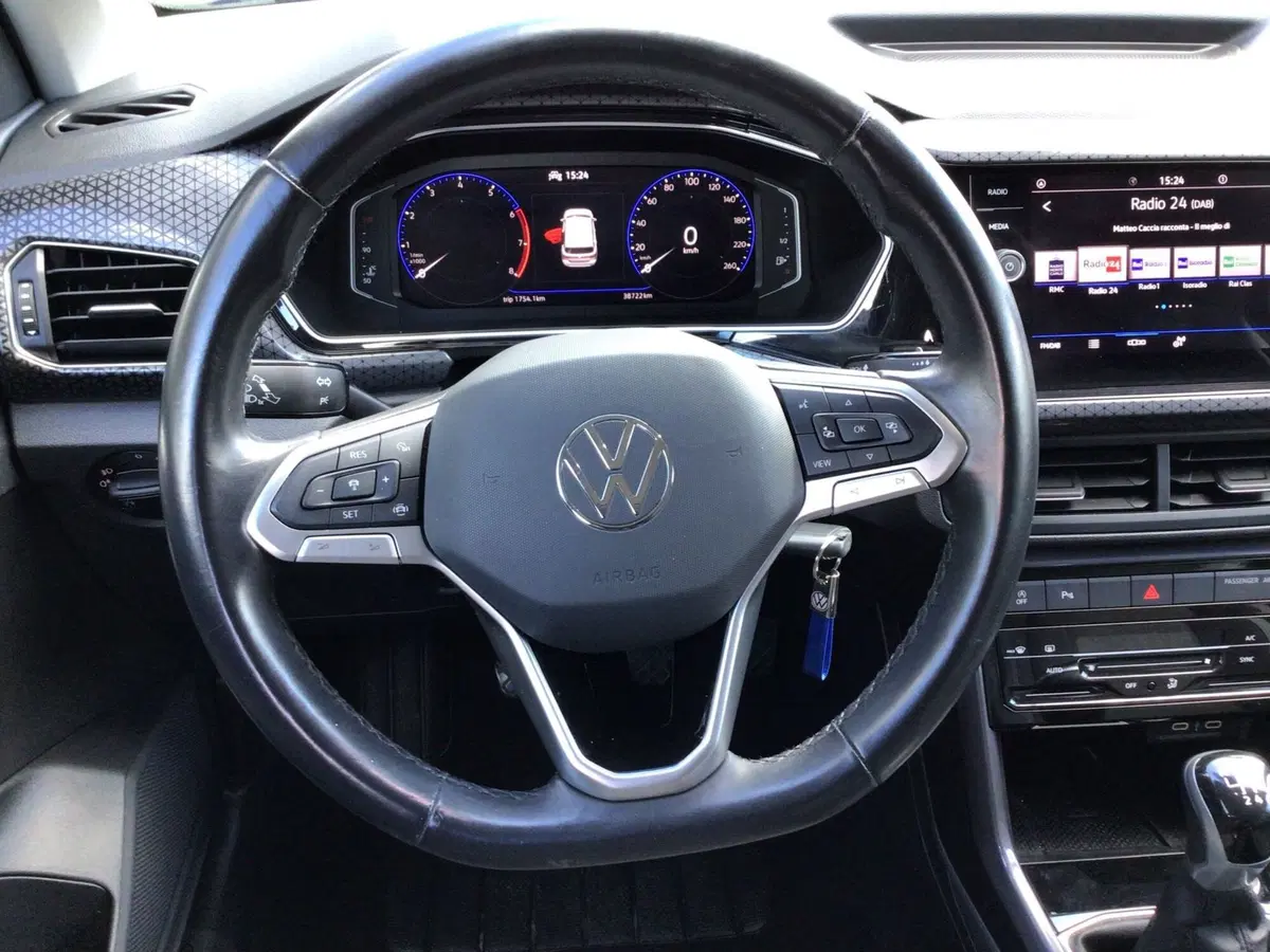 Volkswagen T-Cross usata a Genova (11)