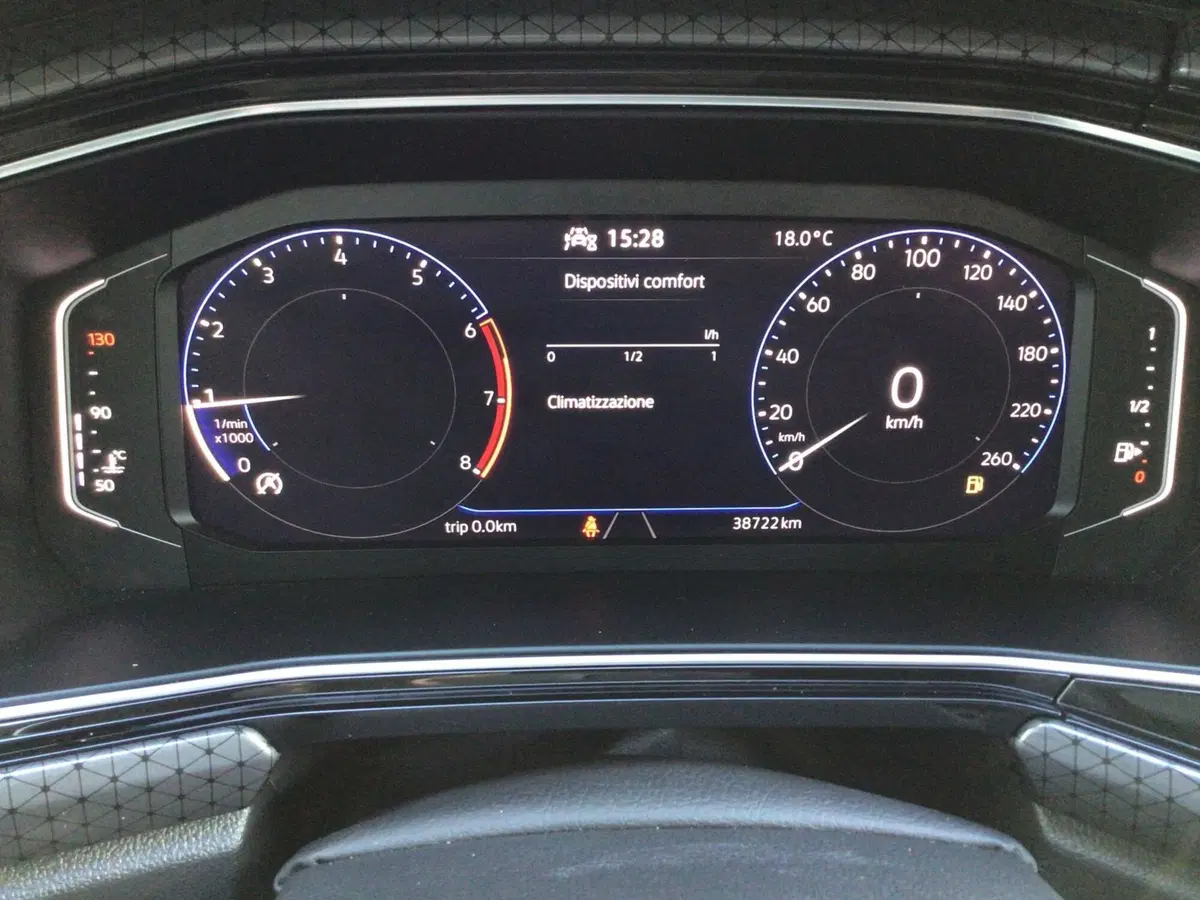 Volkswagen T-Cross usata a Genova (14)