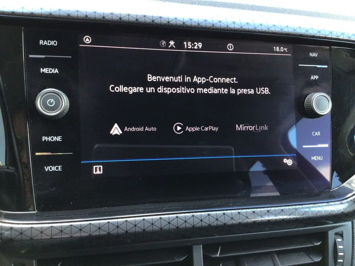 Volkswagen T-Cross usata a Genova (18)