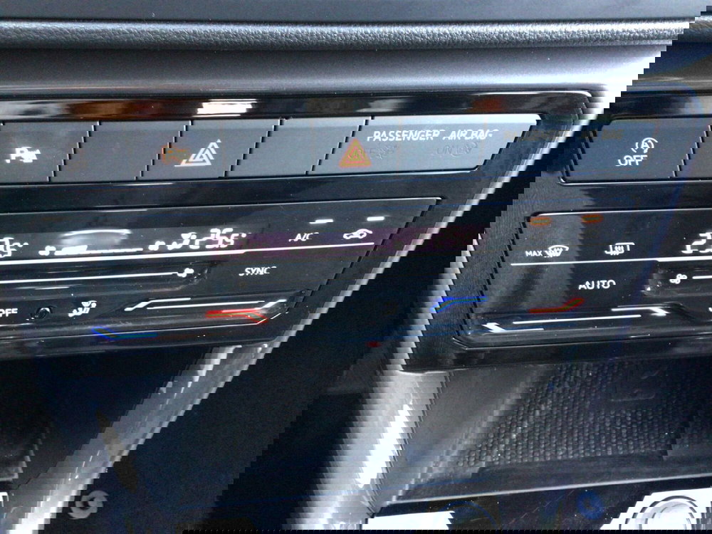 Volkswagen T-Cross usata a Genova (20)