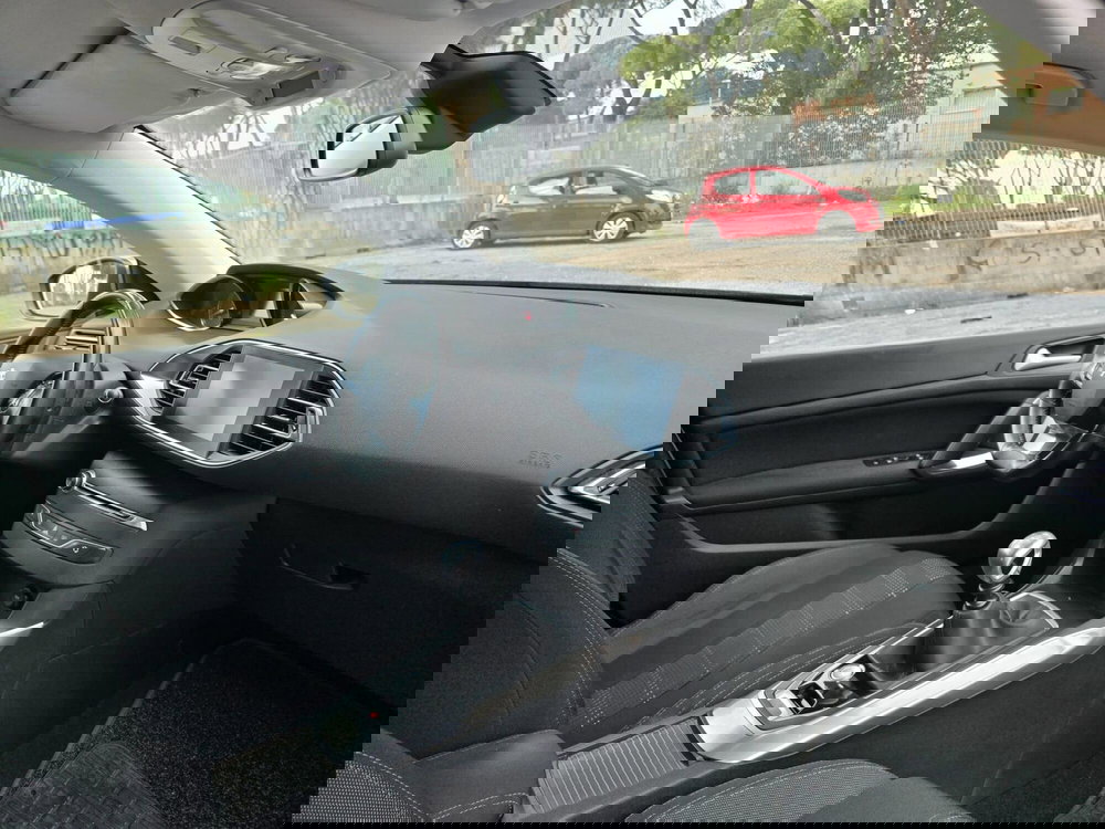 Peugeot 308 usata a Massa-Carrara (12)