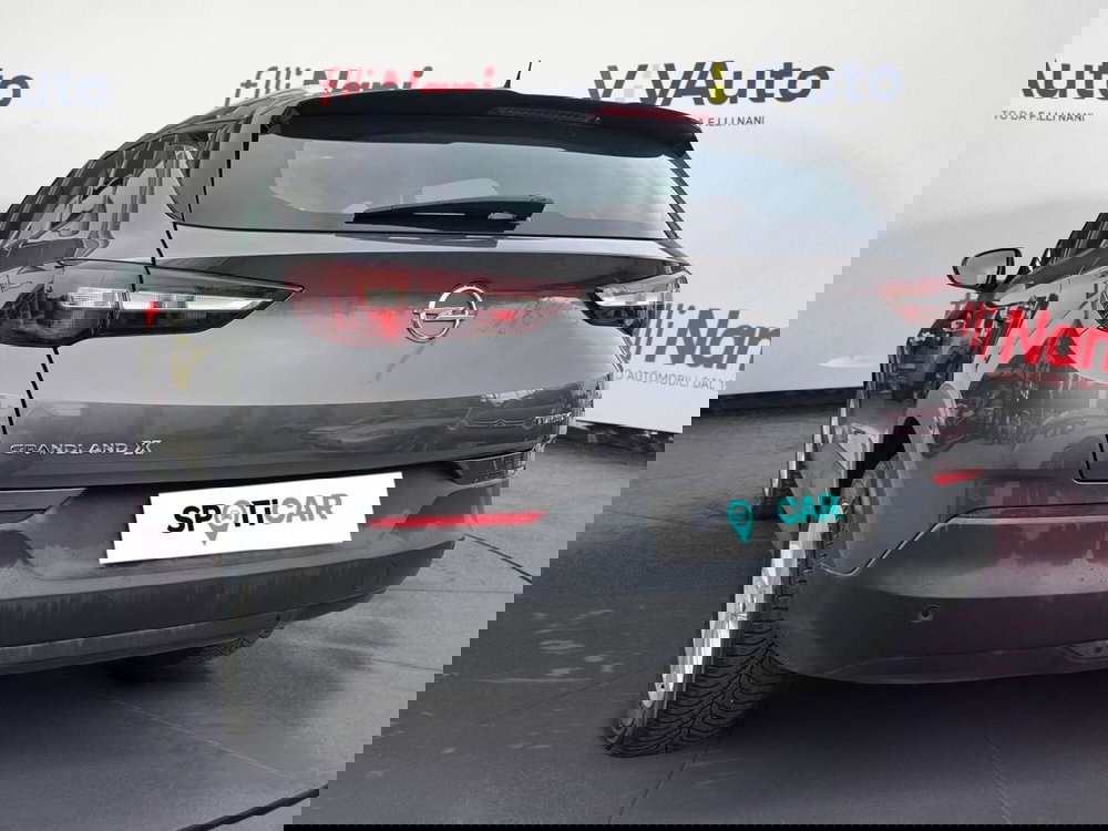 Opel Crossland X usata a Massa-Carrara (10)