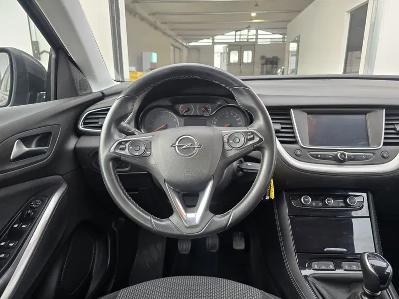 Opel Crossland X usata a Massa-Carrara (12)
