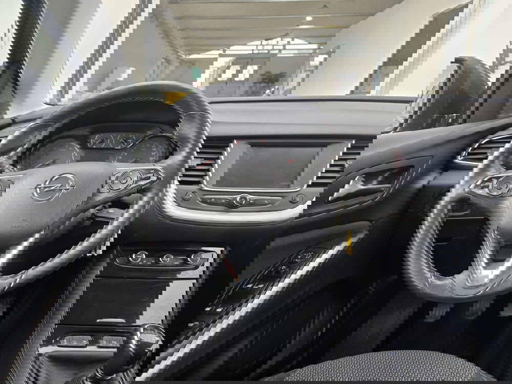 Opel Crossland X usata a Massa-Carrara (12)