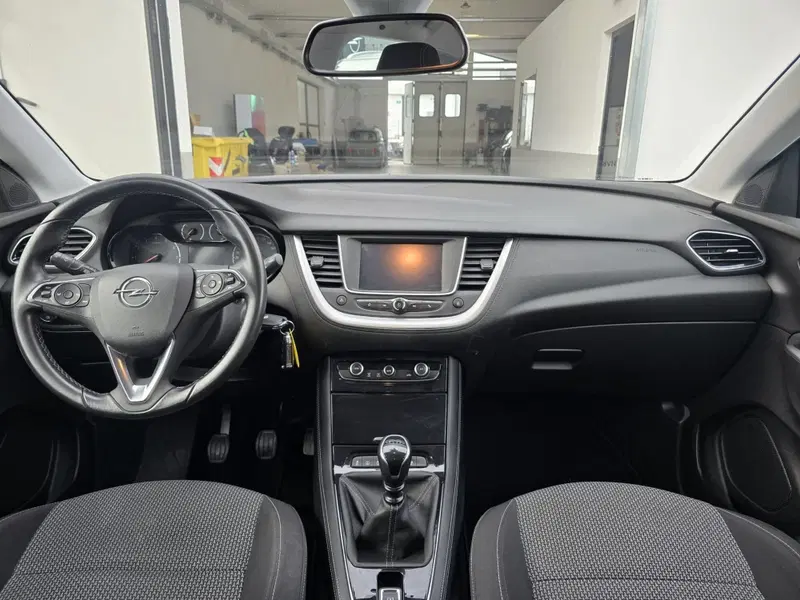 Opel Crossland X usata a Massa-Carrara (13)