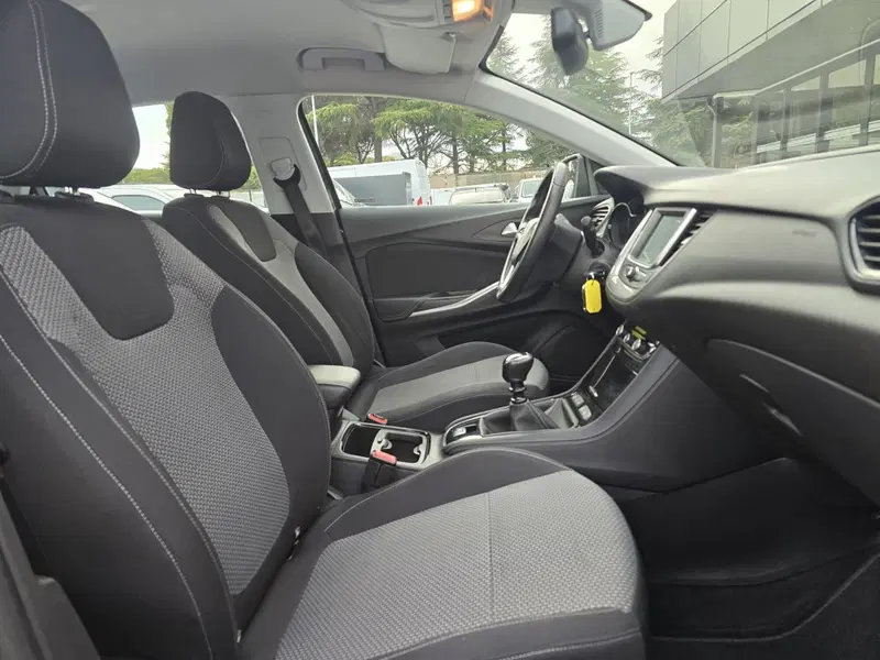 Opel Crossland X usata a Massa-Carrara (14)