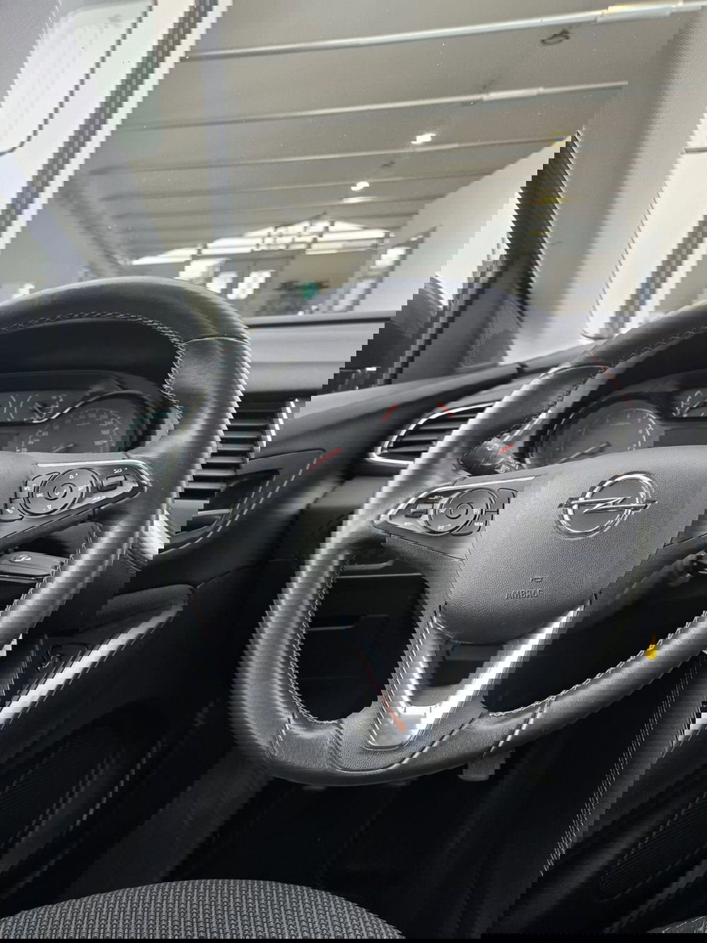 Opel Crossland X usata a Massa-Carrara (17)