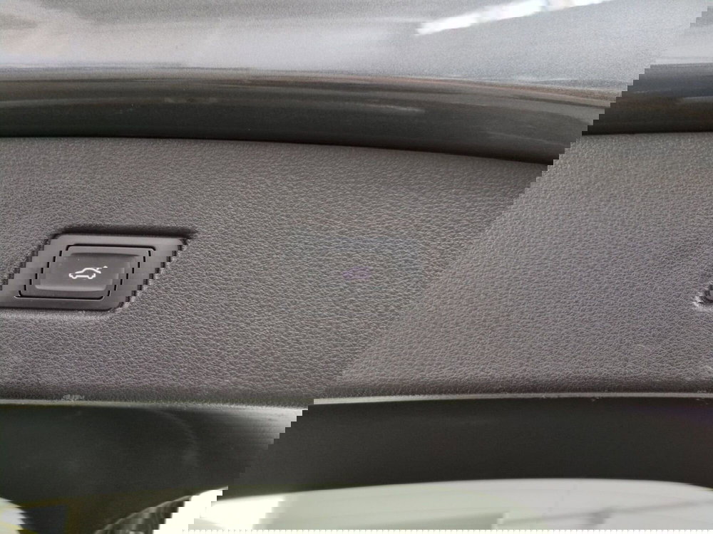 Audi Q4 Sportback usata a Agrigento (17)