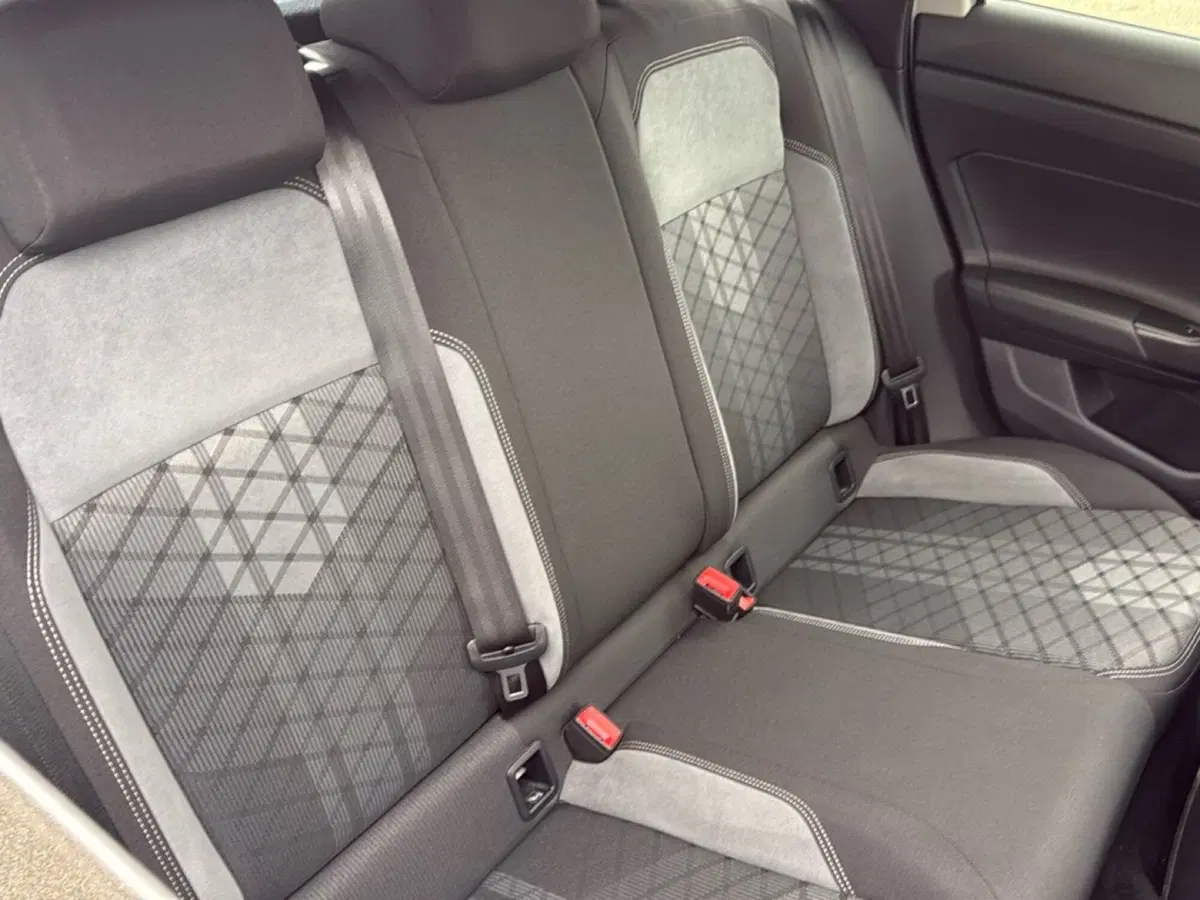 Volkswagen Taigo usata a Terni (12)