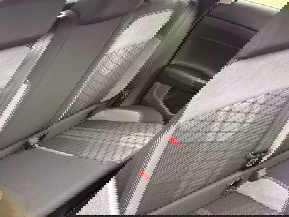 Volkswagen Taigo usata a Terni (12)