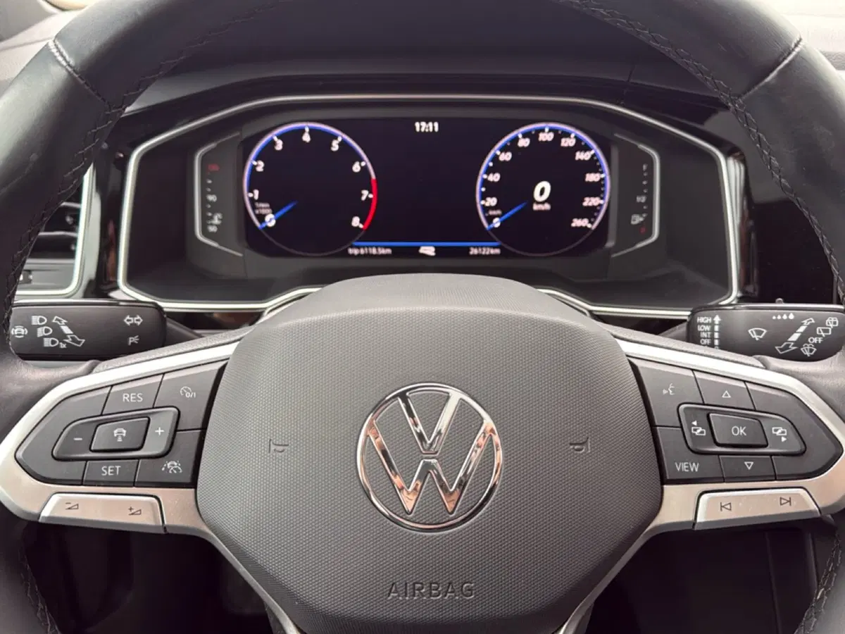 Volkswagen Taigo usata a Terni (17)