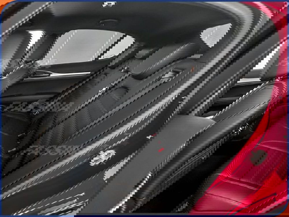 Alfa Romeo Stelvio nuova a Milano (11)