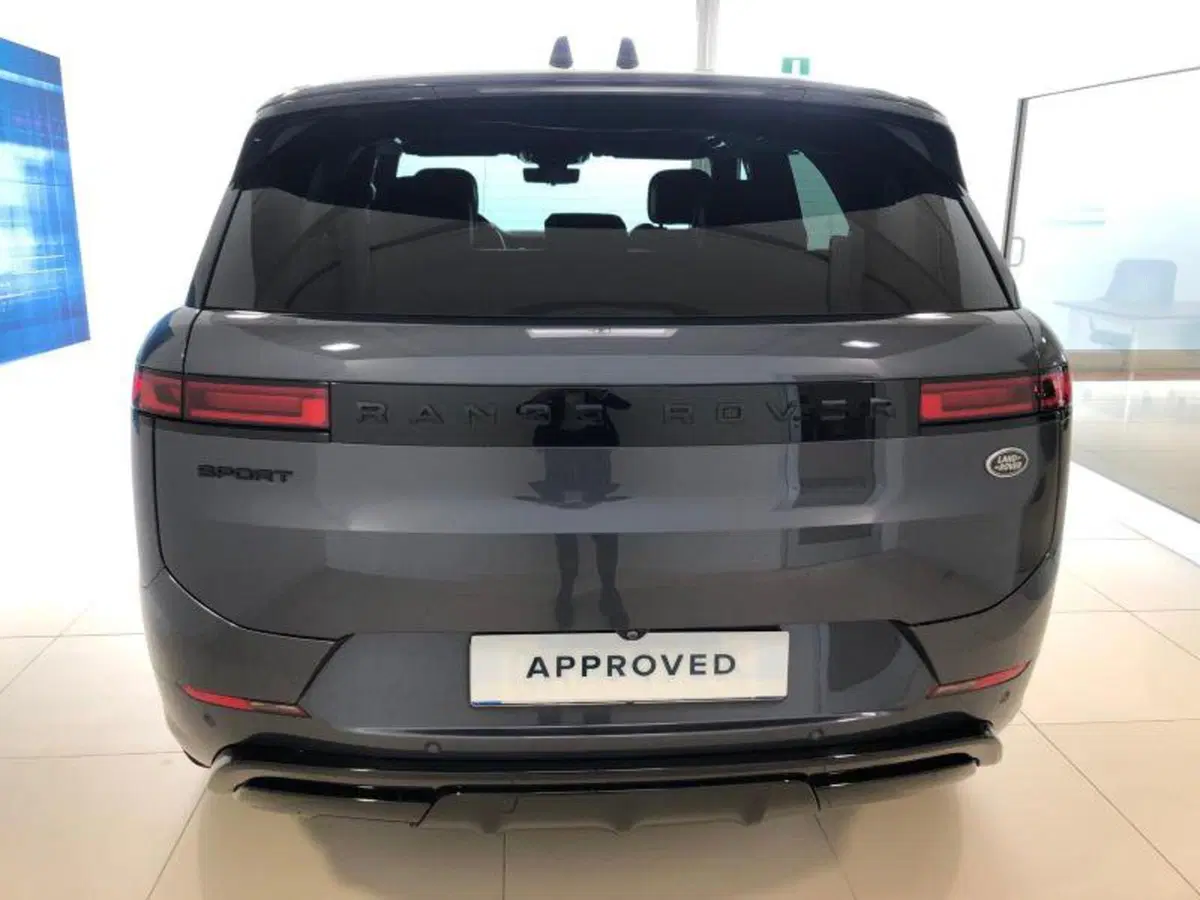 Land Rover Range Rover Sport usata a Venezia (11)