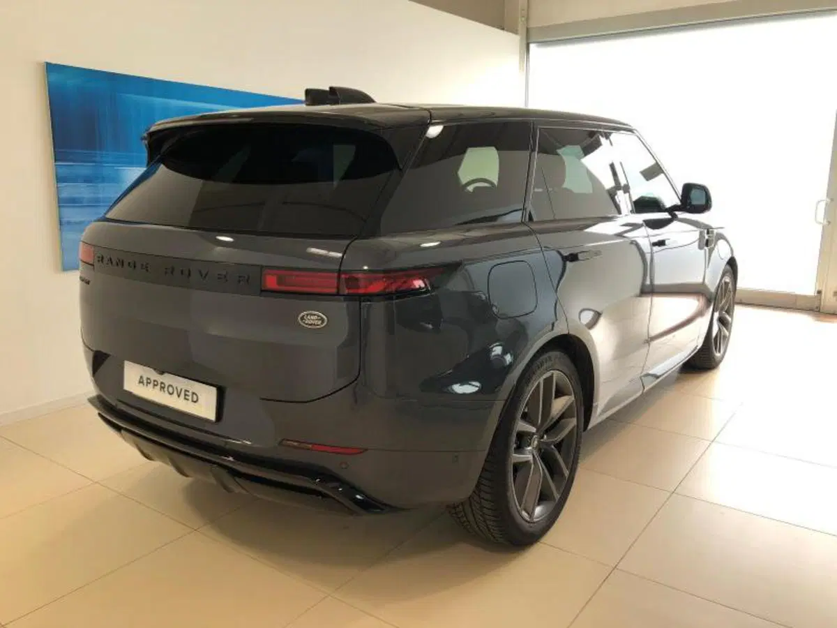 Land Rover Range Rover Sport usata a Venezia (2)