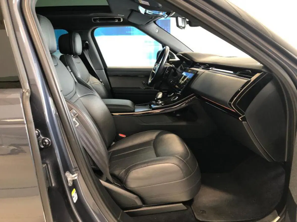 Land Rover Range Rover Sport usata a Venezia (8)