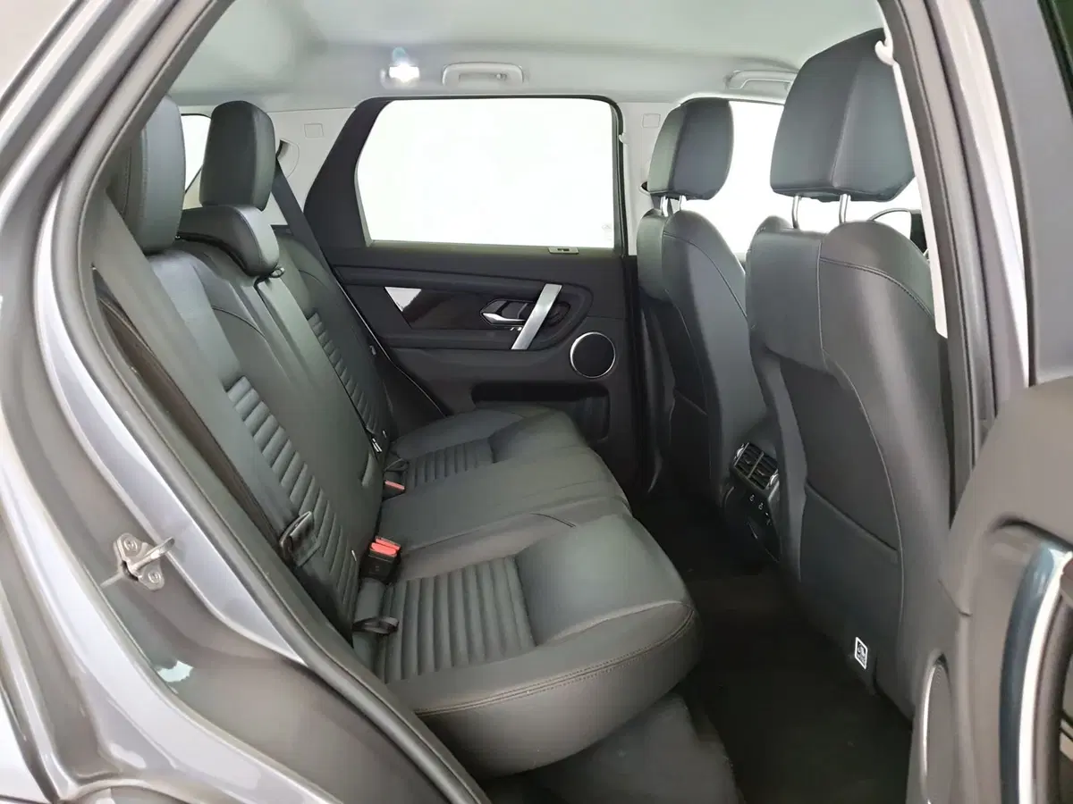 Land Rover Discovery Sport usata a Monza e Brianza (5)