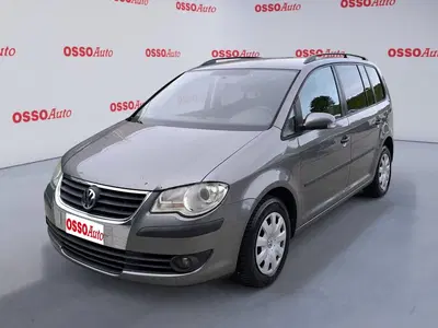 Volkswagen Touran 1.9 TDI 105CV DPF del 2008 usata a Udine