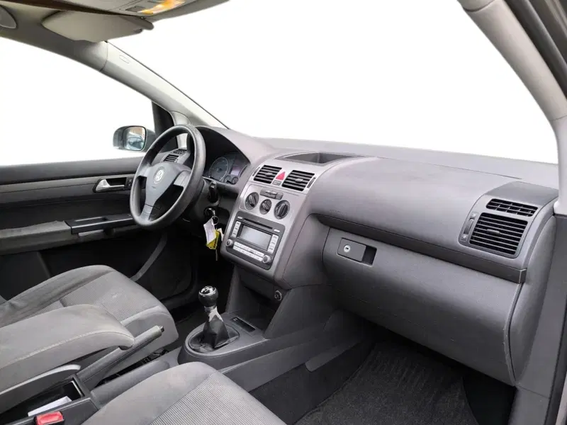 Volkswagen Touran usata a Udine (12)