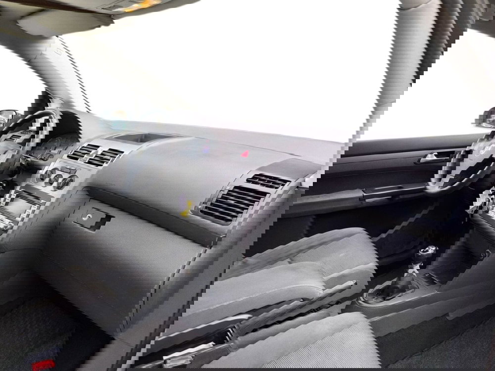 Volkswagen Touran usata a Udine (12)