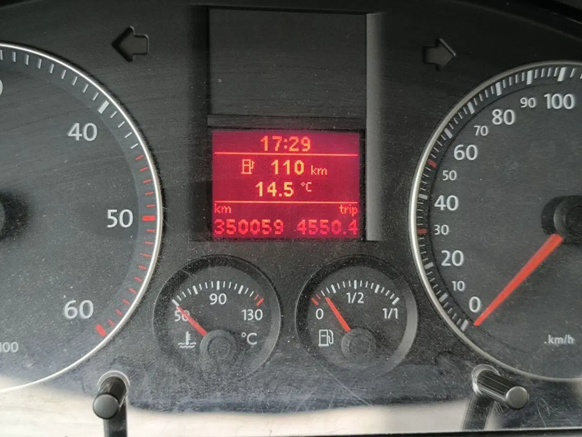 Volkswagen Touran usata a Udine (13)