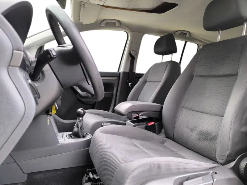 Volkswagen Touran usata a Udine (8)