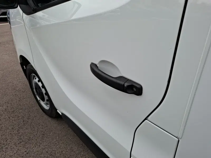 Renault Trafic Furgone usata a Latina (9)