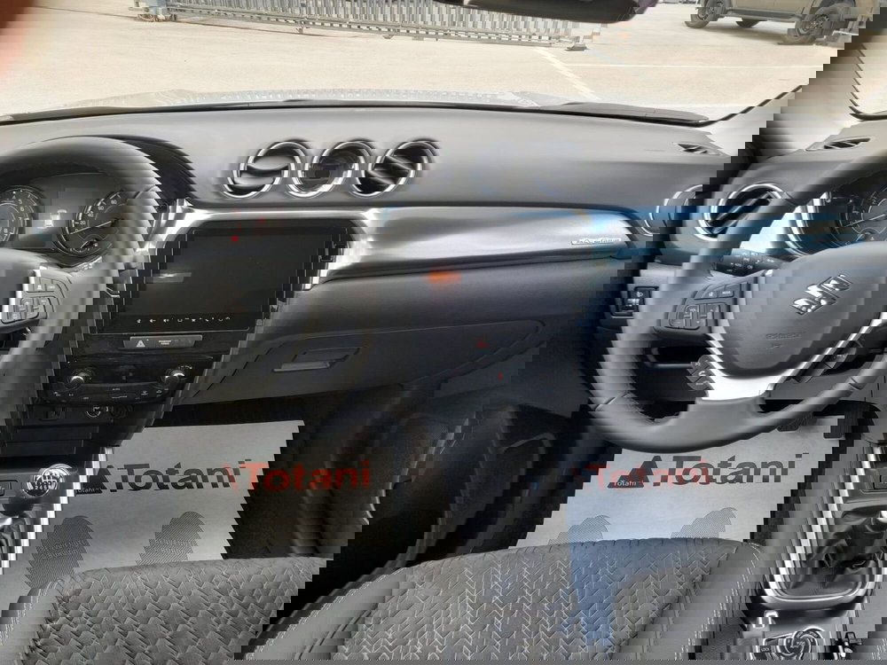 Suzuki Vitara nuova a L'Aquila (6)