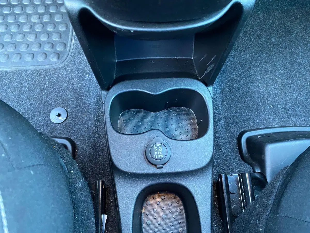 Fiat Panda Cross usata a Milano (19)