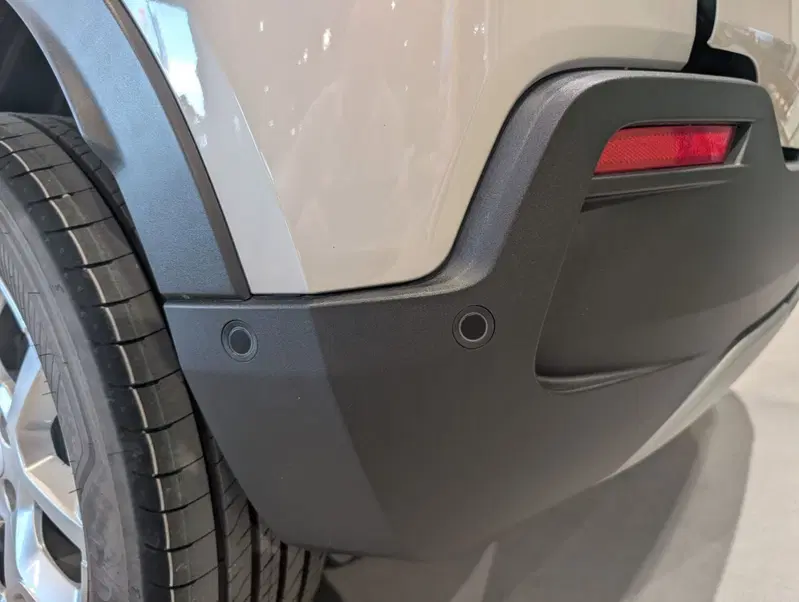 Jeep Avenger nuova a Milano (13)