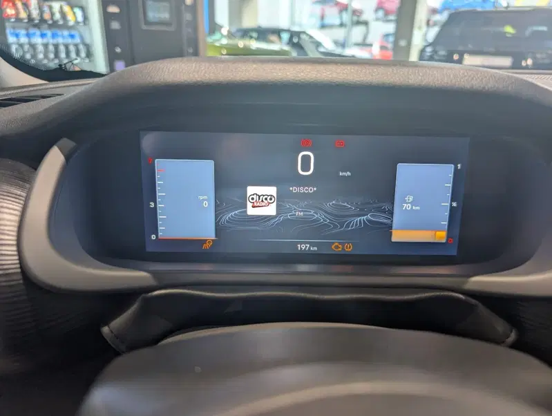 Jeep Avenger nuova a Milano (14)